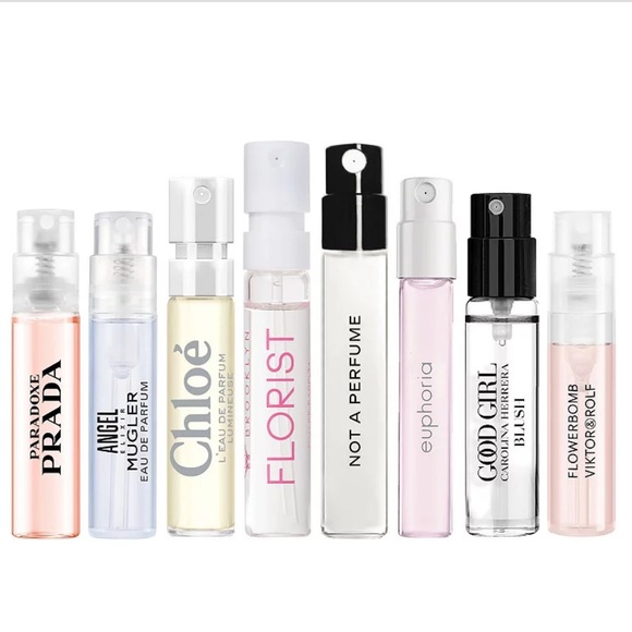 Sephora Favorite Fragrance Sampler Set WITH a scent certificate for a FREE 10ml - Picture 3 of 8